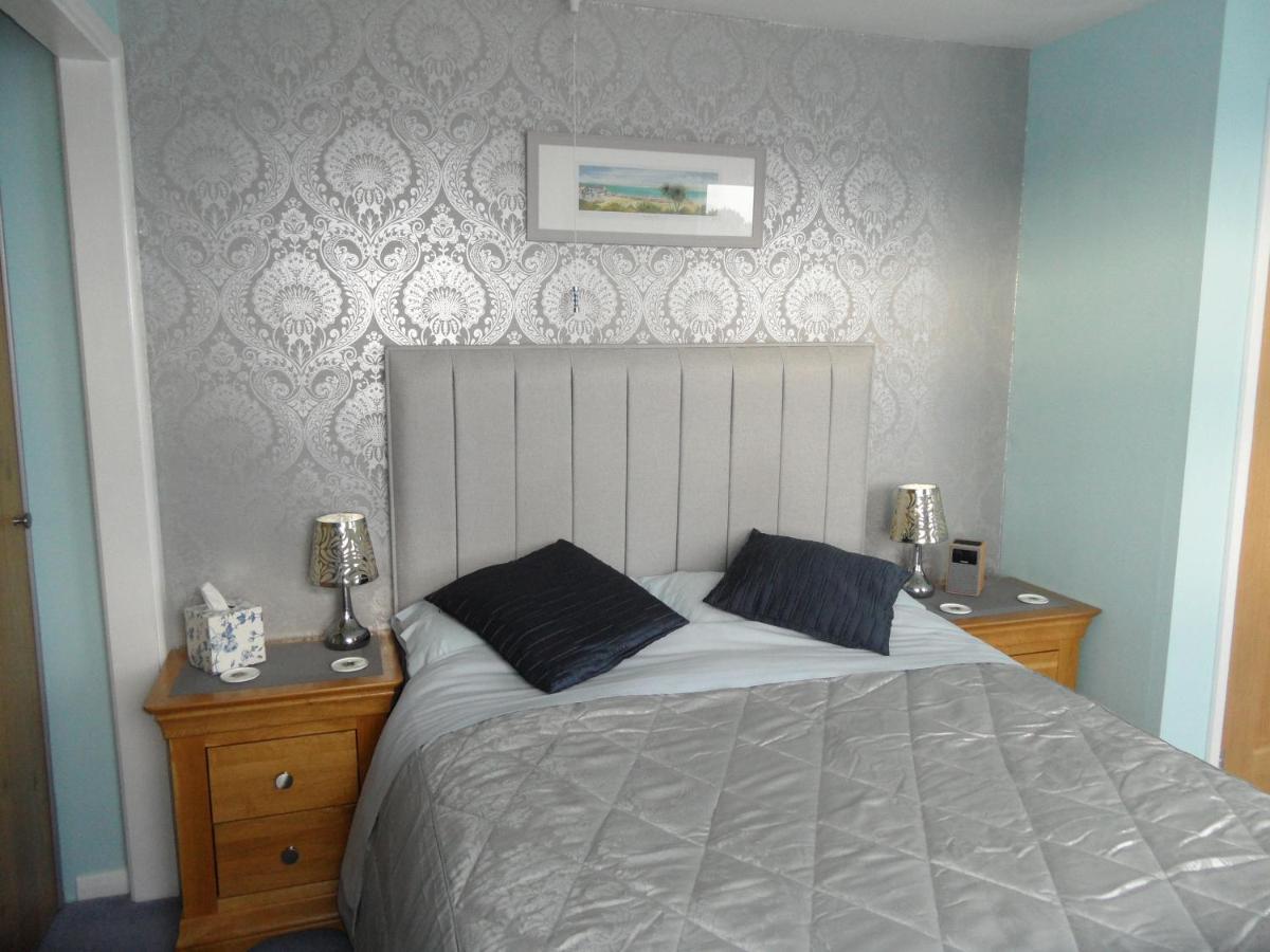 Monterey Pines Bed and Breakfast Helston Exteriör bild