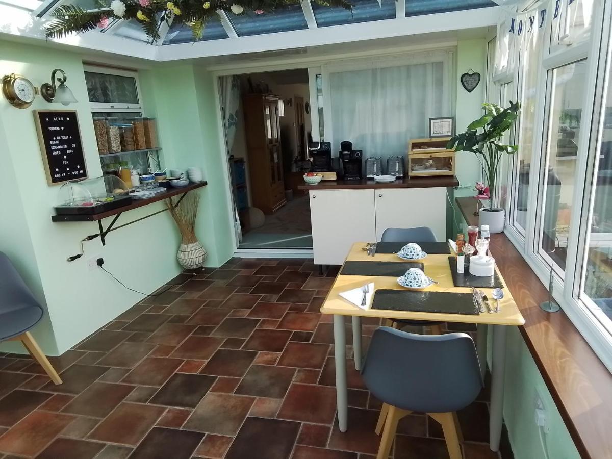Monterey Pines Bed and Breakfast Helston Exteriör bild